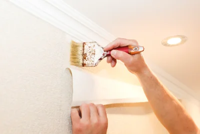 Pose de papier peint à Épagne — revêtements muraux et toiles de verre